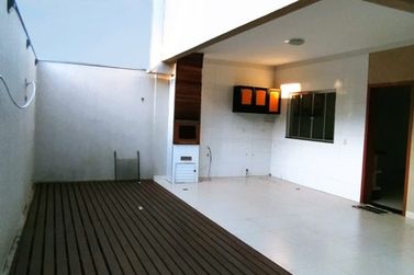 Casa &agrave; venda - 257m&sup2; - ZONA VII