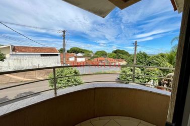 Sobrado &agrave; venda - 123m&sup2; - ZONA V