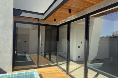 Casa &agrave; venda - 150m&sup2; - Paysage Unique Condom&iacute;nio