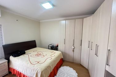 Sobrado &agrave; venda - 321m&sup2; - Zona VI