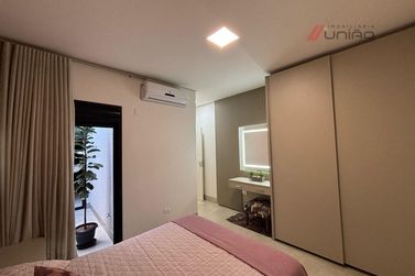 Casa &agrave; venda - 230m&sup2; - Conjunto Residencial Portal das &Aacute;guas