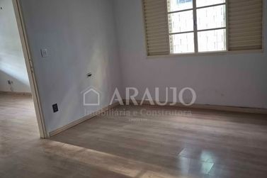 Casa para alugar - 220m&sup2; - Zona I