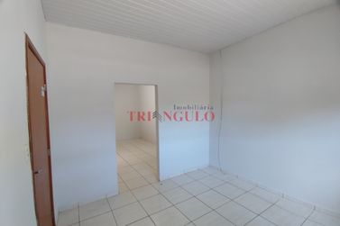Casa para alugar - 111m&sup2; - JARDIM TROPICAL
