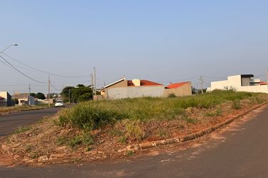 Terreno &agrave; venda - 292m&sup2; - Jardim Carolina