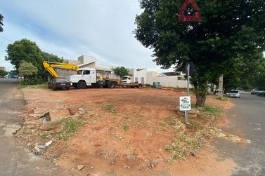 Terreno &agrave; venda - 375m&sup2; - Jardim Colibri