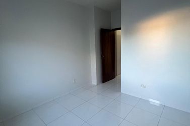 Casa para alugar - 100m&sup2; - Jardim Alphavile