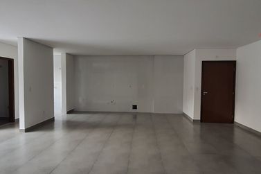 Apartamento &agrave; venda - 111m&sup2; - Zona I