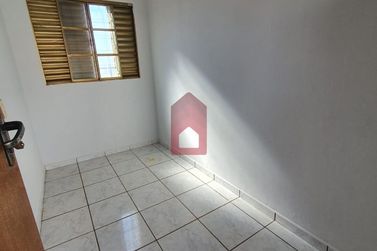 Casa para alugar - Jardim Aratimb&oacute;