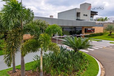 Terreno &agrave; venda - 250m&sup2; - Gleba Figueira