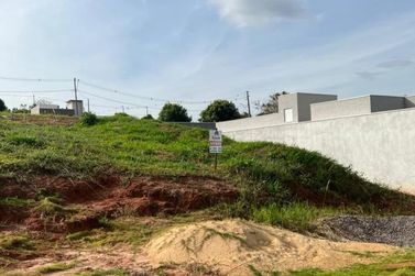 Terreno &agrave; venda - 180m&sup2; - Parque Residencial Monte L&iacute;bano