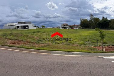 Terreno &agrave; venda - 370m&sup2; - Paysage Unique