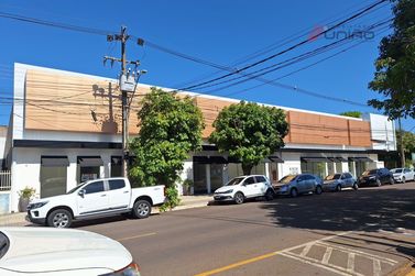 Sal&atilde;o Comercial para alugar - 243m&sup2; - Zona 1