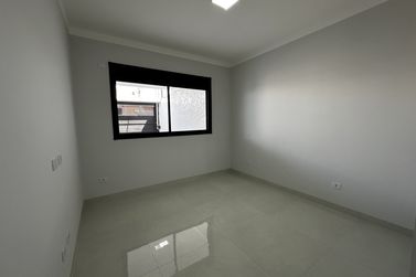 Casa &agrave; venda - 90m&sup2; - Jardim Cima