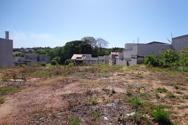 Terreno &agrave; venda - 168m&sup2; - Jardim Imigrantes