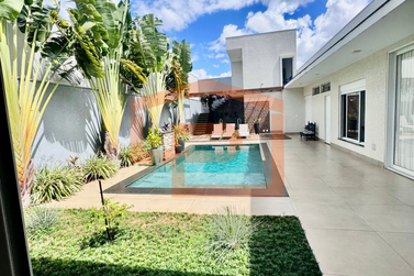 Casa &agrave; venda - 261m&sup2; - Zona II