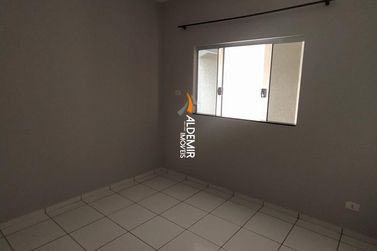 Casa &agrave; venda - 120m&sup2; - Jardim Veneza