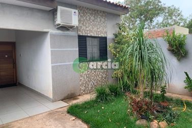 Casa &agrave; venda - 100m&sup2; - Parque das Jaboticabeiras