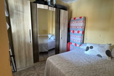 Casa &agrave; venda - 75m&sup2; - Conjunto Residencial Guarani III