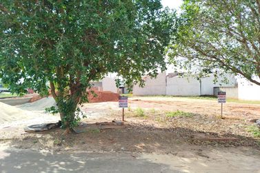 Terreno &agrave; venda - 144m&sup2; - Jardim Janina II