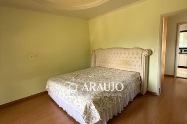 Sobrado &agrave; venda - 351m&sup2; - ZONA II