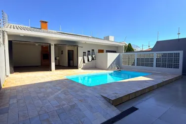 Sobrado &agrave; venda - 376m&sup2; - Zona I