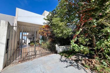Casa &agrave; venda - 200m&sup2; - Zona IV