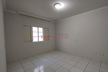 Casa &agrave; venda - 144m&sup2; - ZONA III