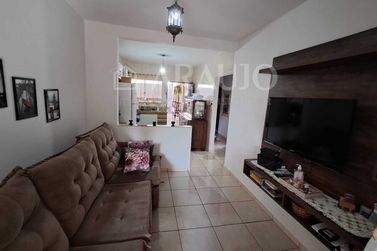 Casa &agrave; venda - 311m&sup2; - Jardim Castelo Branco