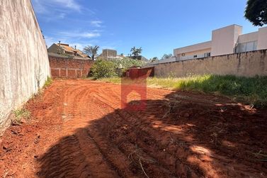 Terreno &agrave; venda - 285m&sup2; - Zona VII
