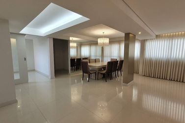 Apartamento &agrave; venda - 269m&sup2; - Zona III
