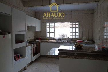 Casa para alugar - 380m&sup2; - Zona I