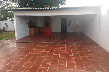 Casa &agrave; venda - ZONA I