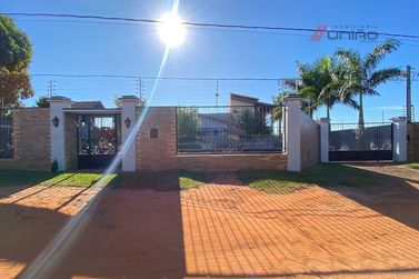 Casa &agrave; venda - 420m&sup2; - Zona I-a