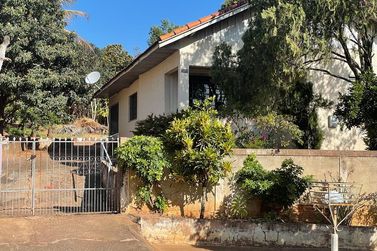 Casa &agrave; venda - 75m&sup2; - ZONA IV