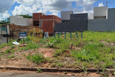 Terreno &agrave; venda - 133m&sup2; - Parque Residencial Viena III