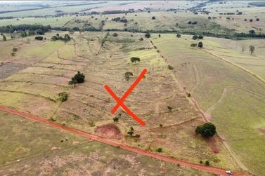 S&iacute;tio &agrave; venda - 8m&sup2; - Zona Rural