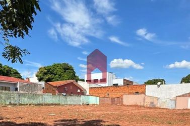Terreno &agrave; venda - 980m&sup2; - Zona V
