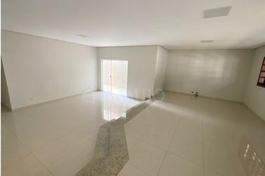 Casa &agrave; venda - 300m&sup2; - CONDOM&Iacute;NIO PARQUE CIDADE JARDIM