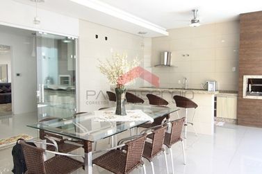 Sobrado &agrave; venda - 325m&sup2; - Zona II