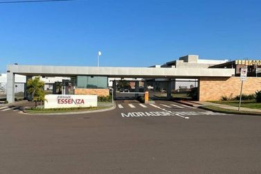 Terreno &agrave; venda - 243m&sup2; - Zona III