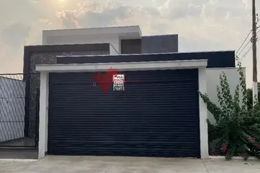 Casa &agrave; venda - 180m&sup2; - Jardim Veneza II