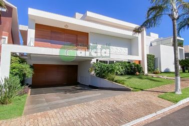 Casa &agrave; venda - 540m&sup2; - -