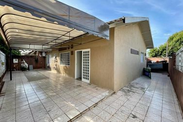 Casa &agrave; venda - 130m&sup2; - JARDIM PETROPOLIS