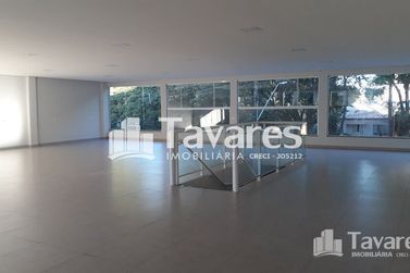 Sal&atilde;o Comercial &agrave; venda - 890m&sup2; - Zona VII