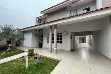 Casa &agrave; venda - 248m&sup2; - ZONA VII