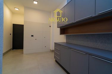Casa &agrave; venda - 250m&sup2; - Zona VII