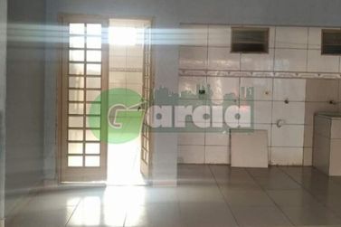 Casa &agrave; venda - 315m&sup2; - Zona I-A