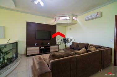 Sobrado &agrave; venda - 266m&sup2; - Zona II