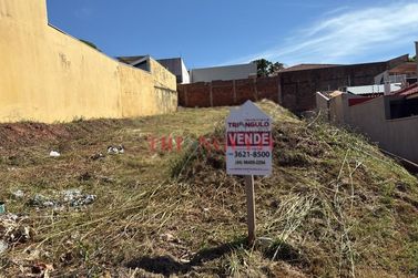 Terreno &agrave; venda - 330m&sup2; - JARDIM CANADA II