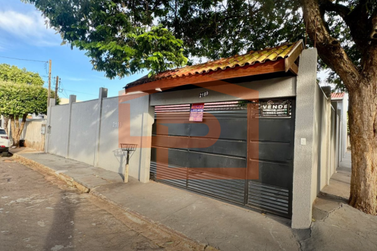 Casa &agrave; venda - 199m&sup2; - Jardim Uni&atilde;o